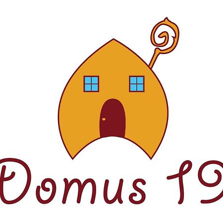 ホテル Domus 19 ナポリ エクステリア 写真