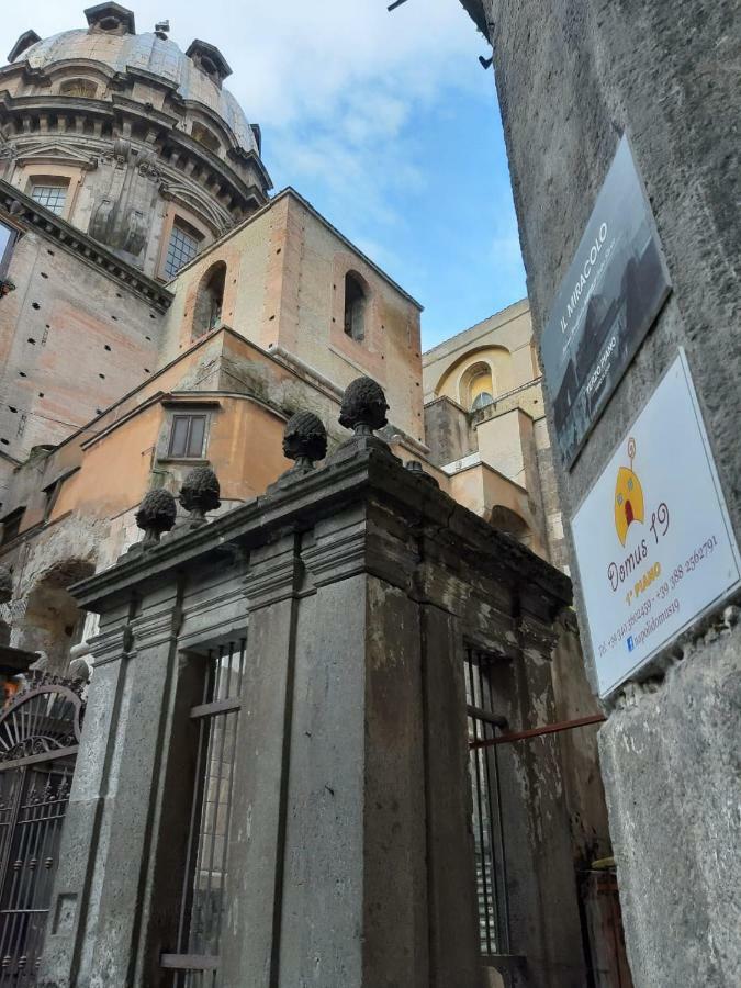 ホテル Domus 19 ナポリ エクステリア 写真